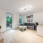 Metropolitan Tranquility 2br Terrace Near Metro Budapest