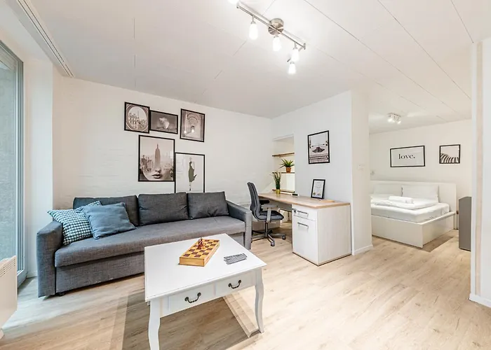Metropolitan Tranquility 2br Terrace Near Metro * Budapest