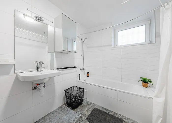 Metropolitan Tranquility 2br Terrace Near Metro * Budapest