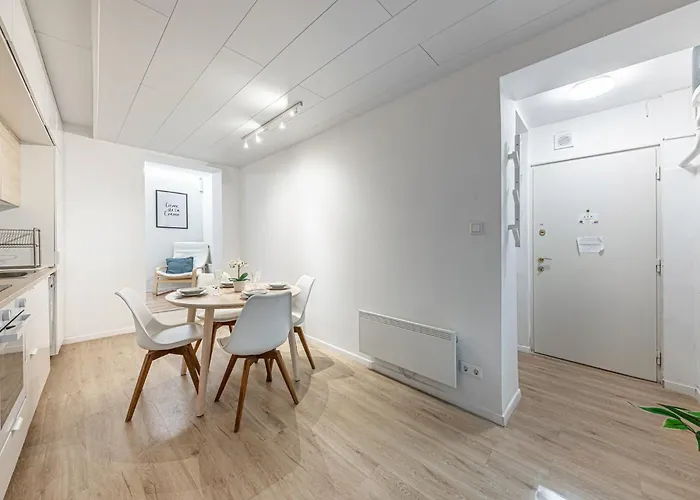 Metropolitan Tranquility 2br Terrace Near Metro Apartment