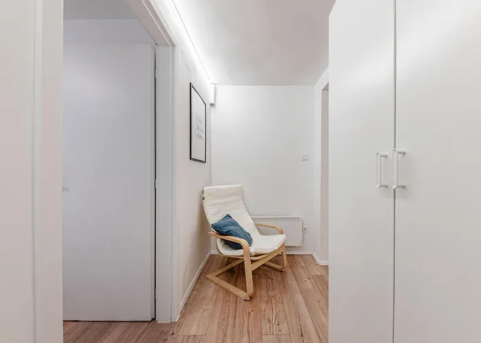 Metropolitan Tranquility 2br Terrace Near Metro Apartment *